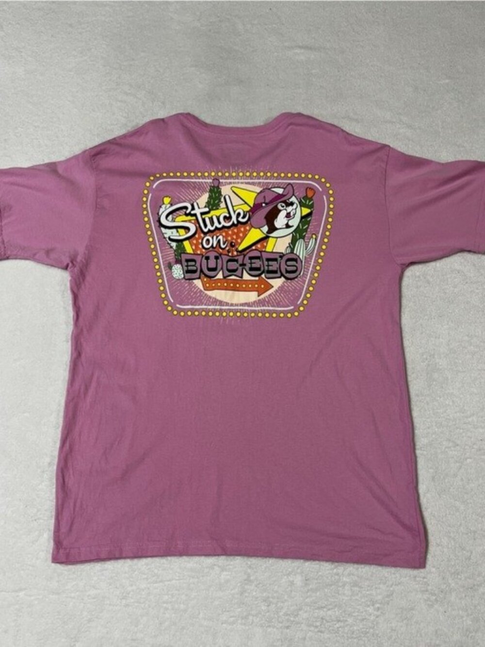 Buc-ee's Stuck on Buc-ees Short Sleeve Graphic T-shirt Size X-Large Mauve/Pink